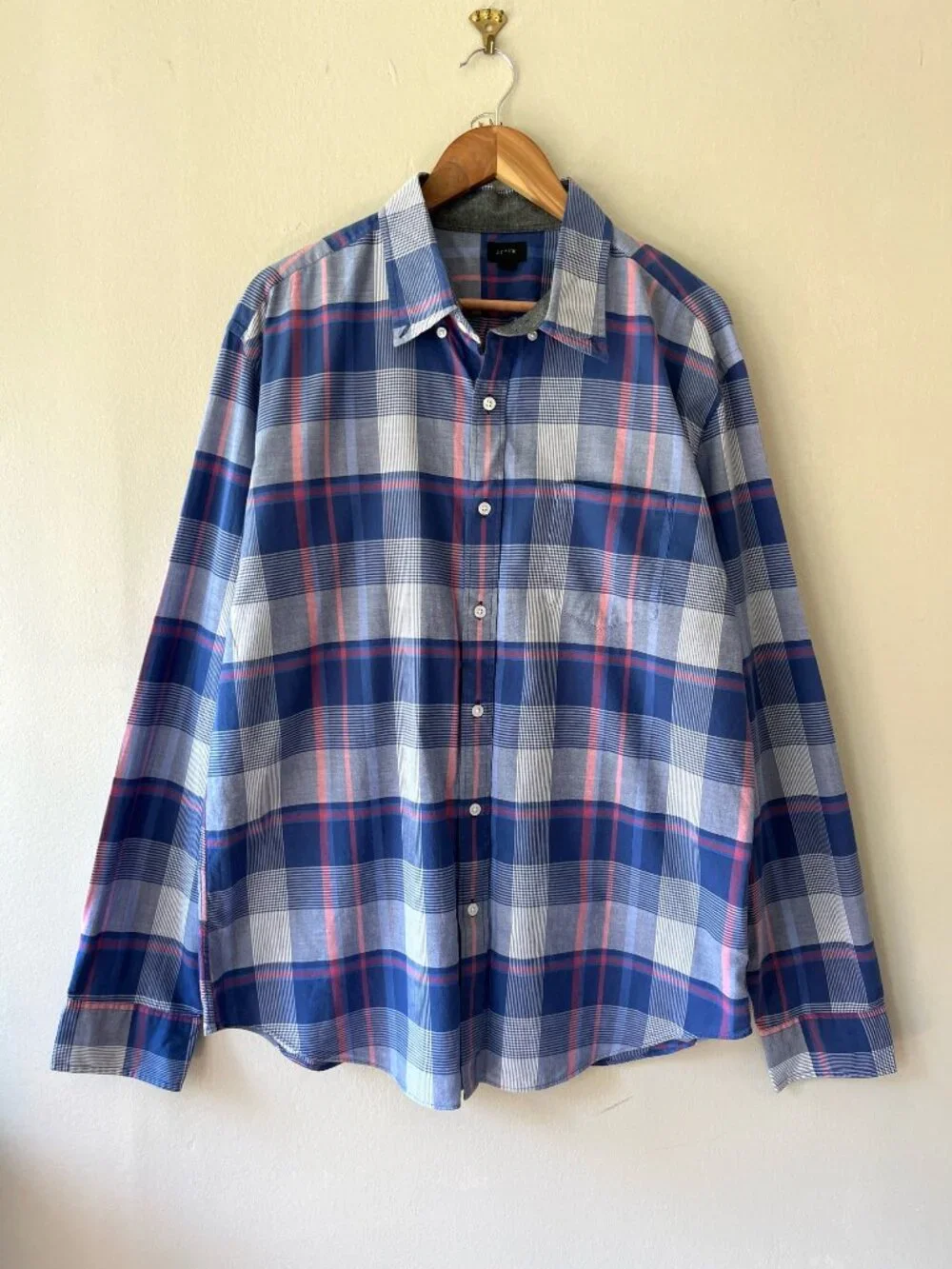 J.Crew Mens Sz XL Button-up Shirt Blue Pink Plaid pattern chest pocket
